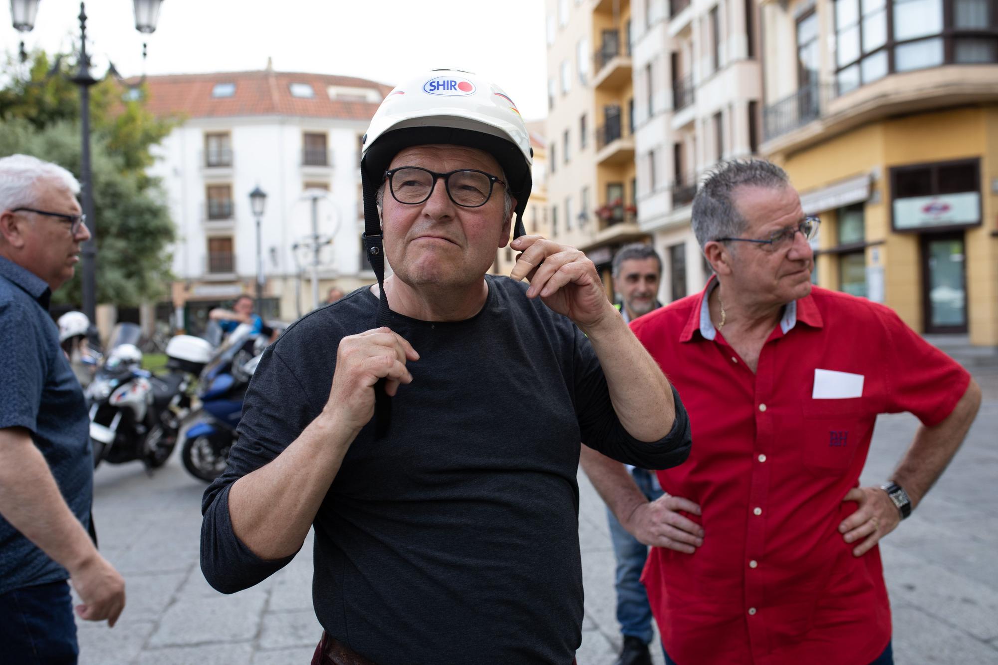 "Correcaminos", la vespino que recorre España llega a Zamora