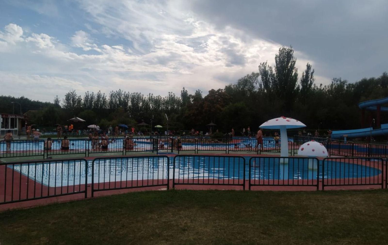 Piscina de las setas en Benavente