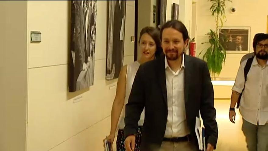 VÍDEO / Sánchez e Iglesias vuelven a reunirse 15 meses después