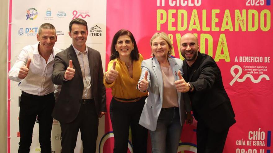Los protagonistas de la presentación de la marcha. | EL DÍA