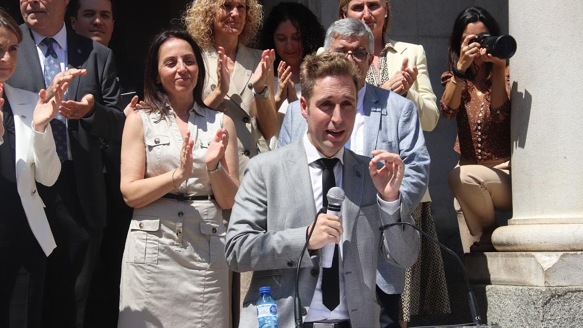 Jordi Masquef, a la plaça de l'Ajuntament, el dia de la seva investidura