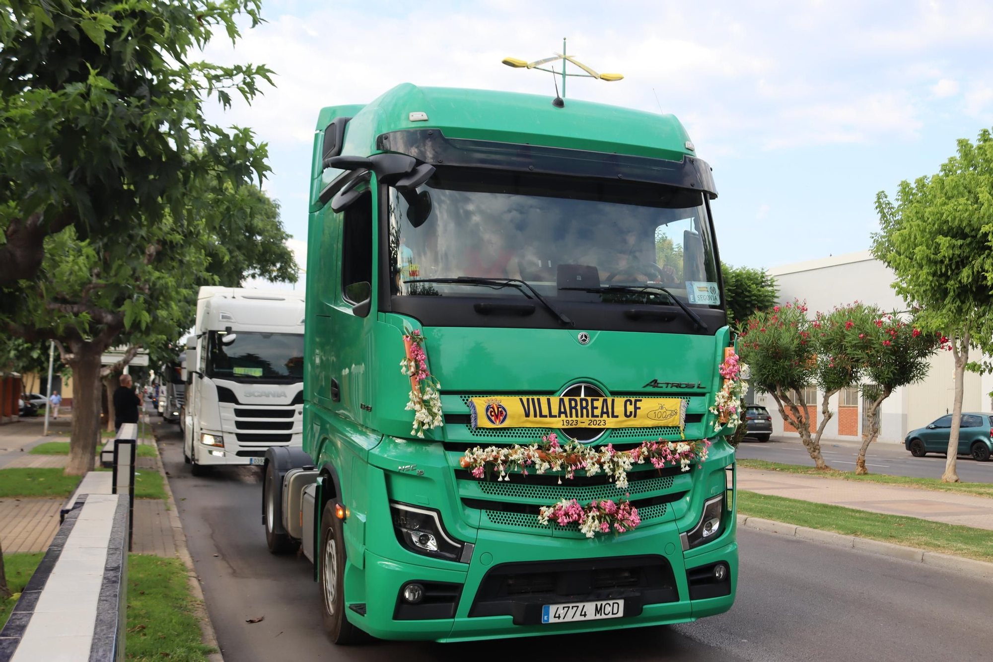 Vila-real celebra la festa de Sant Cristòfol amb la benedicció i desfilada de camions