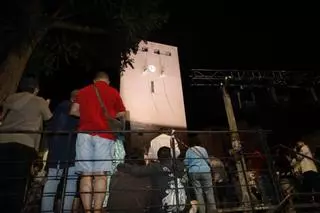 La danza vertical enamora en la Torre del Reloj de Gijón (en imágenes)