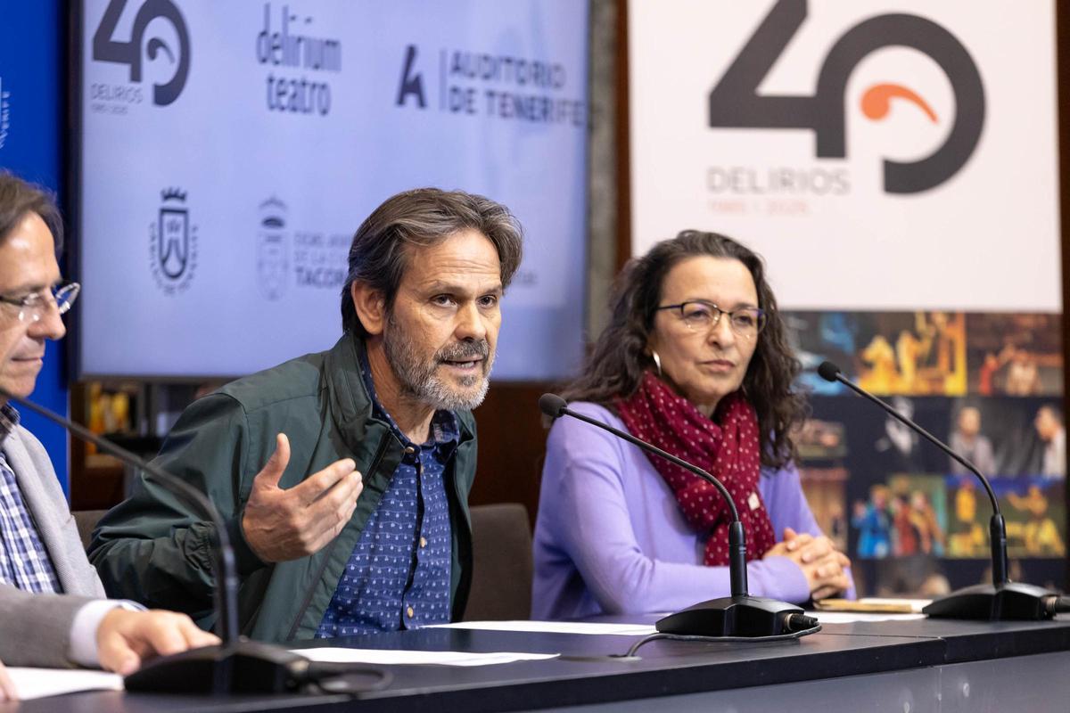 Severiano García y Soraya González, responsables de Delirium Teatro, ayer en la rueda de prensa.