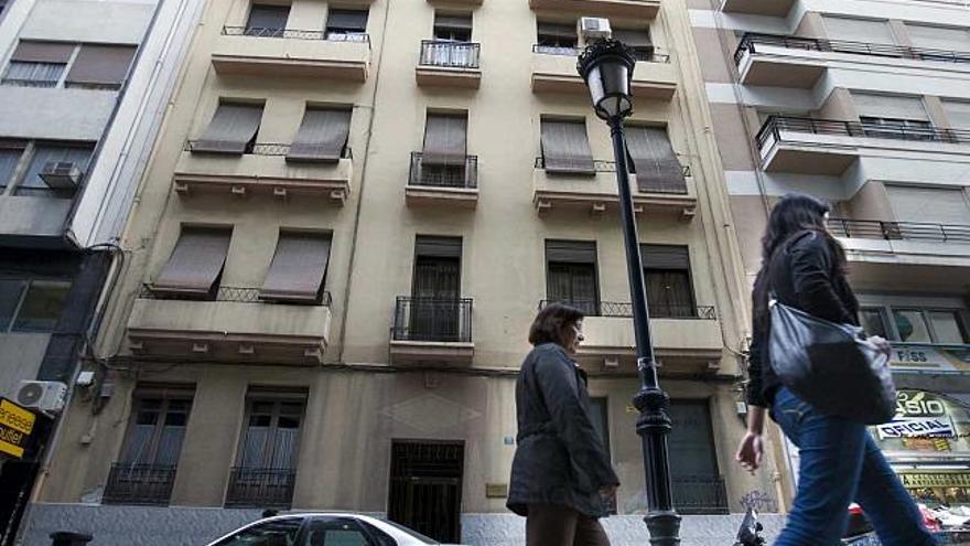 Imagen Urbana solicitó la inspección a 81 edificios de más de 50 años en 2009, entre ellos el número 13 de Álvarez Sereix.