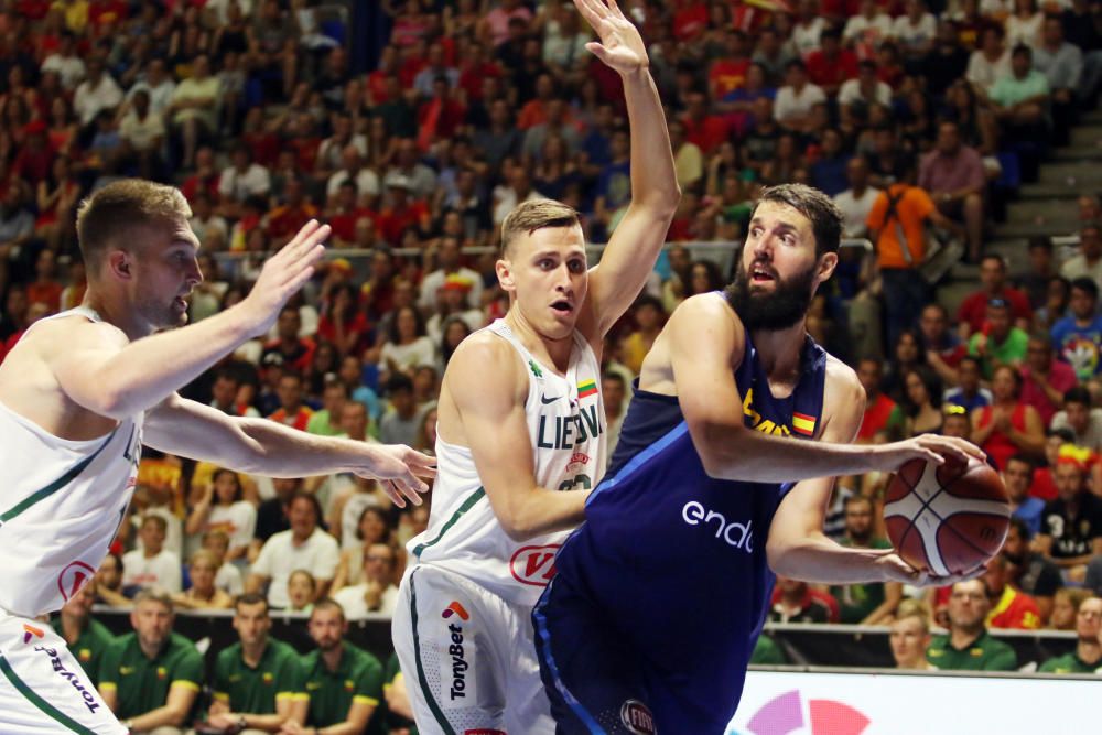 Fotos del España 76-78 Lituania, disputado en el Carpena