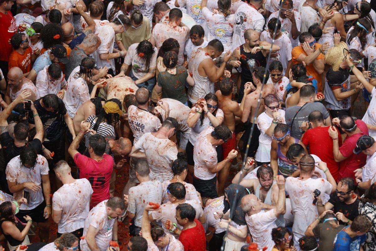 Las mejores fotos de la Tomatina 2023. Las mejores fotos de la Tomatina 2023.