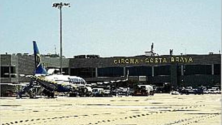 Pista annexa a l&#039;aeroport de Girona-Costa Brava.