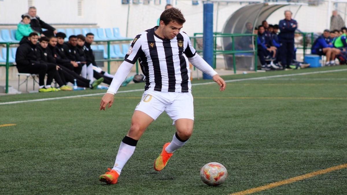 Fermín marcó el primer gol del Castellón B en el campo del Patacona.