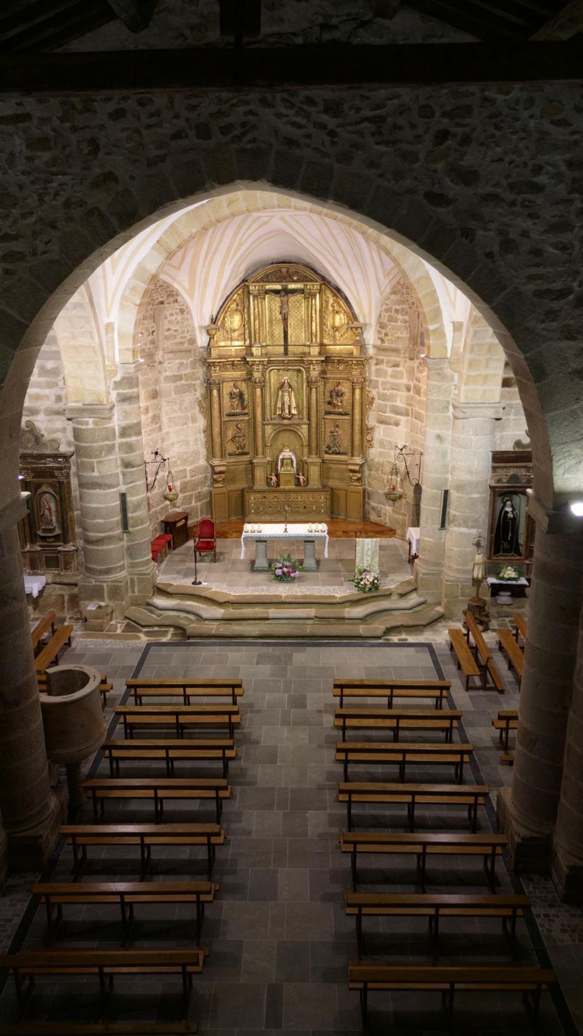 Una imagen del interior de la iglesia de Bermillo de Sayago