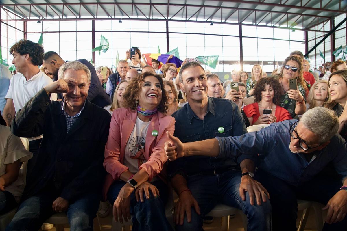 MLG (Estación de Cártama) 01-05-2026.-El presidente del Gobierno, Pedro Sánchez, junto a la candidata para la Junta de Andalucía, María José Montero, iniciaron la campaña del próximo 17M en la Estación de Cártama
