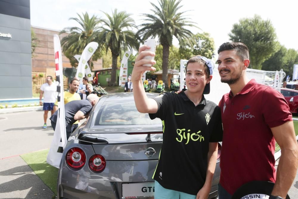 Visita del Sporting de Gijón a la Feria de Muestras de Asturias