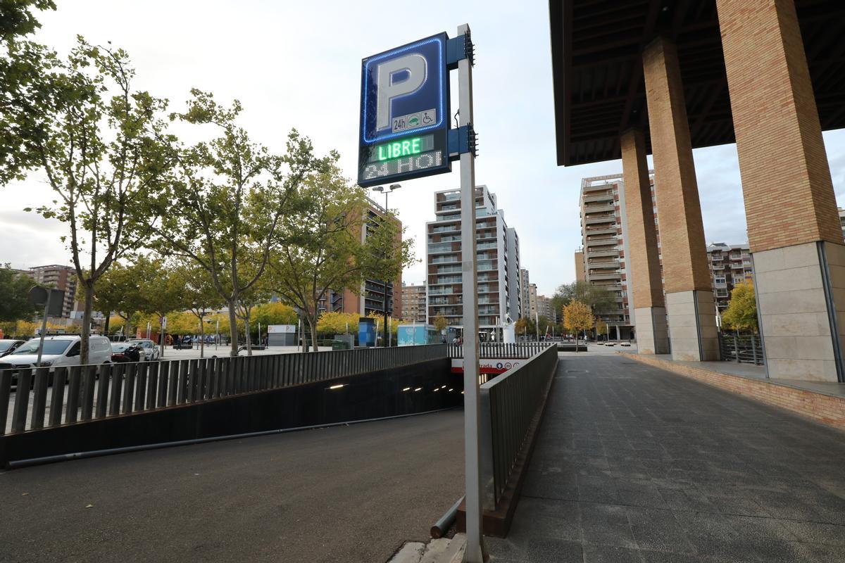 Entrada desde La Romareda al parking de Eduardo Ibarra