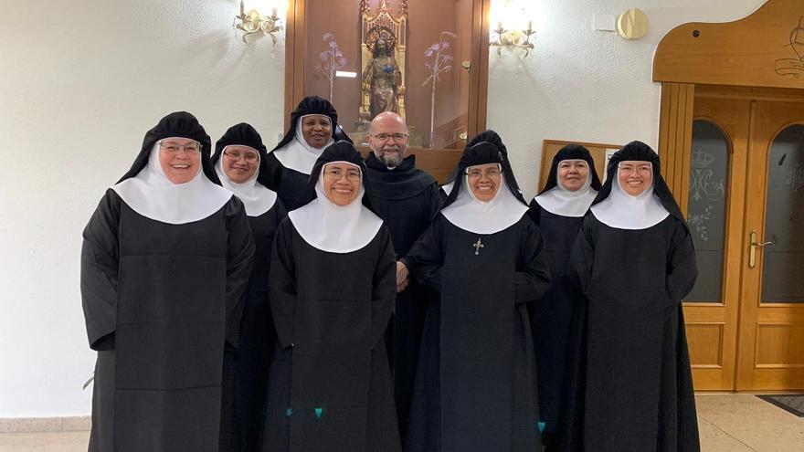 &quot;Alegría y júbilo&quot; por el nuevo papa agustino en el monasterio donde elaboran las hostias para toda Asturias: &quot;Ha bebido del manantial de San Agustín&quot;