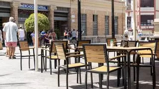 La ola de calor hunde las terrazas de la hostelería de Alicante y el negocio baja un 30%