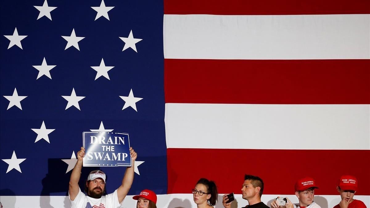 undefined44166913 supporters of u s  president donald trump await his arrival 180706135249