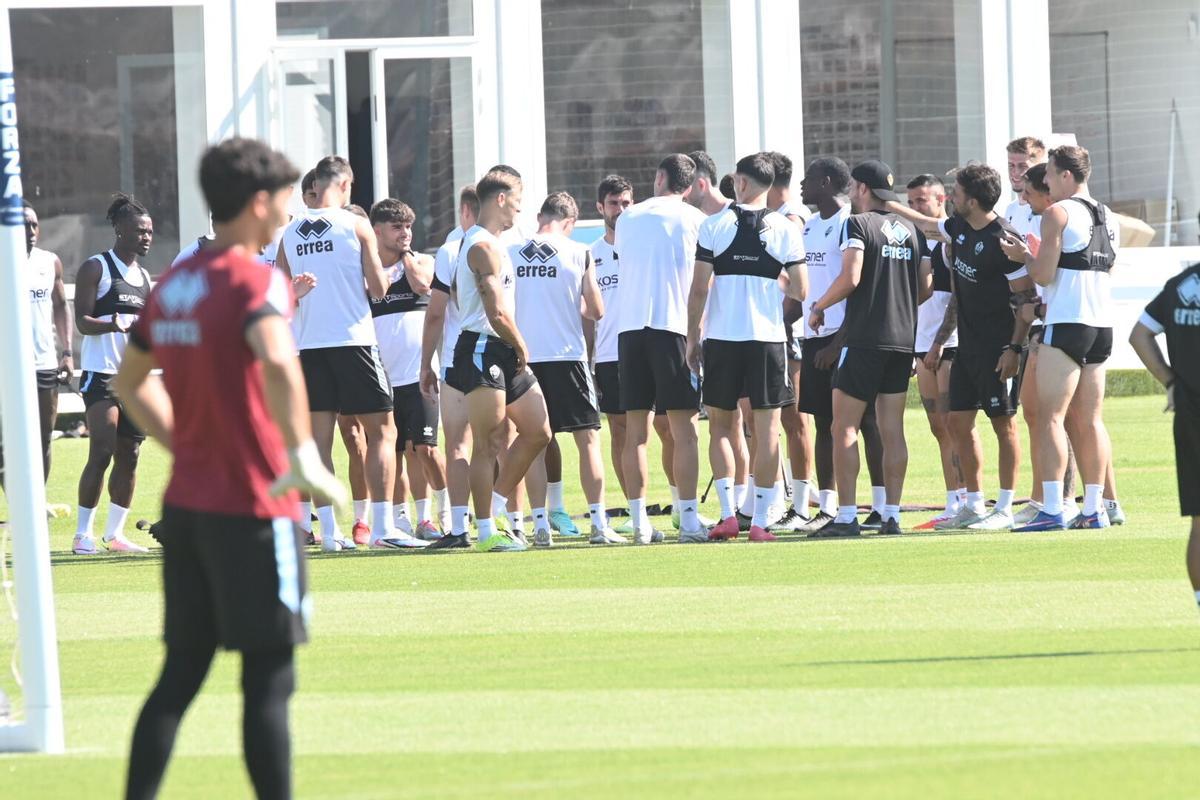 Entrenamiento de los 'orelluts', en la Ciudad Deportiva Globeenergy, antes del Castellón-Eibar