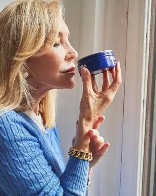 Carmen Lomana (78 años): "Cuando noto la piel tirante la utilizo como mascarilla"