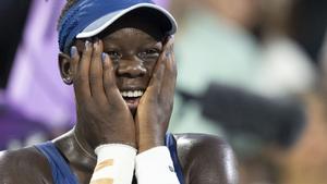 Victoria Mboko of Canada reacts following her win over Naomi Osaka of Japan during finals tennis action at the National Bank Open in Montreal, Thursday, Aug. 7, 2025. (Christinne Muschi/The Canadian Press via AP) Associated Press/LaPresse