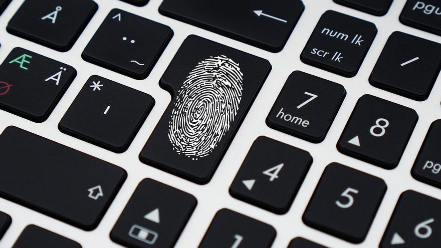 It turns out that a person’s fingerprints can be alike