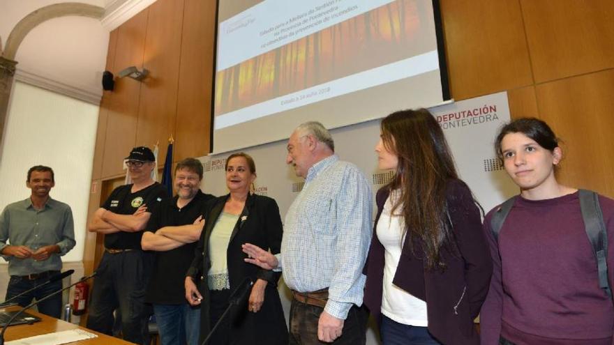 Presentación de parte del proyecto contra la prevención de incendios en la provincia.