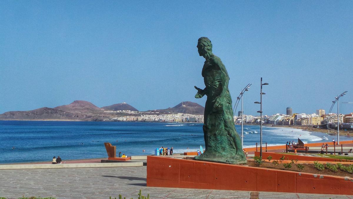 Estatua de Alfredo Kraus en Las Palmas de Gran Canaria.