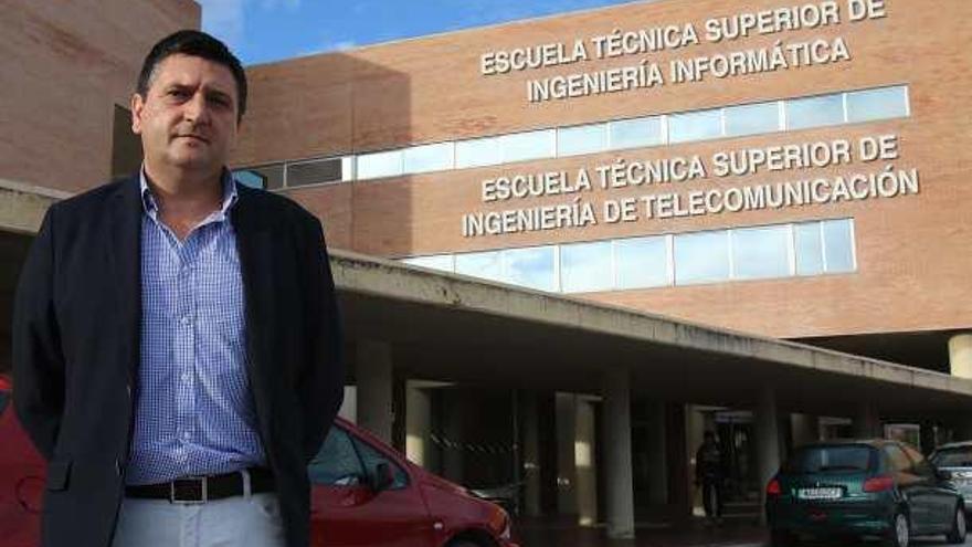 El director de la Escuela de Telecomunicaciones de Málaga, Fabián Arrebola.