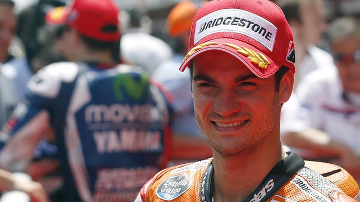 Dani Pedrosa, sonriente tras lograr la 'pole' en Montmeló