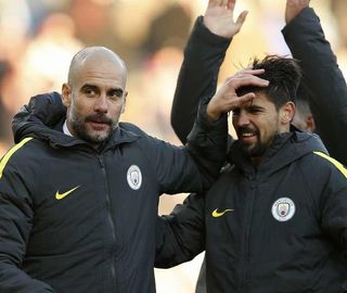 La mujer y las hijas de Guardiola, en el concierto