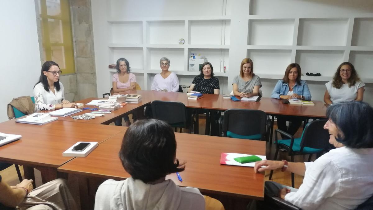 Una sesión del club de lectura feminista.