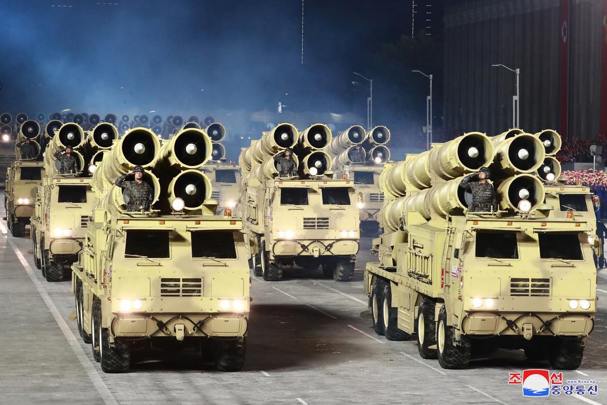 Se mantiene la expectativa ante el gran desfile militar previsto en Pionyang.