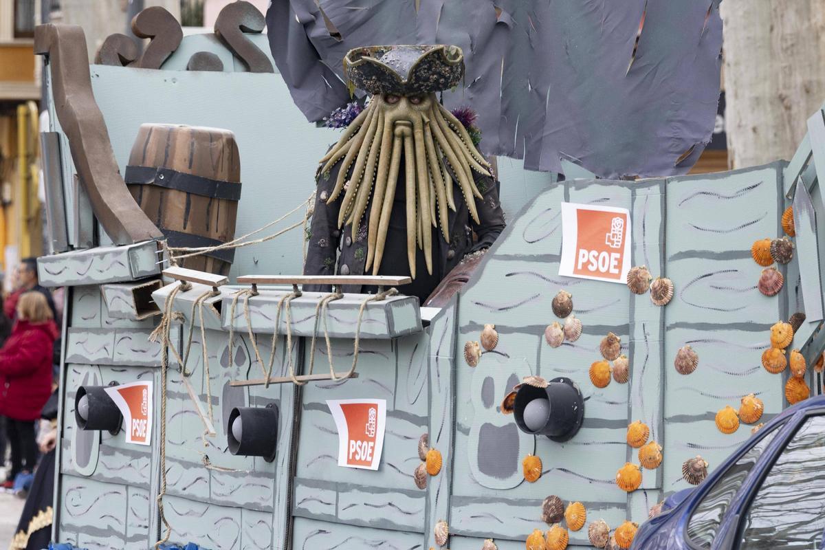 Así fue la Cabalgata del Ninot de Xàtiva