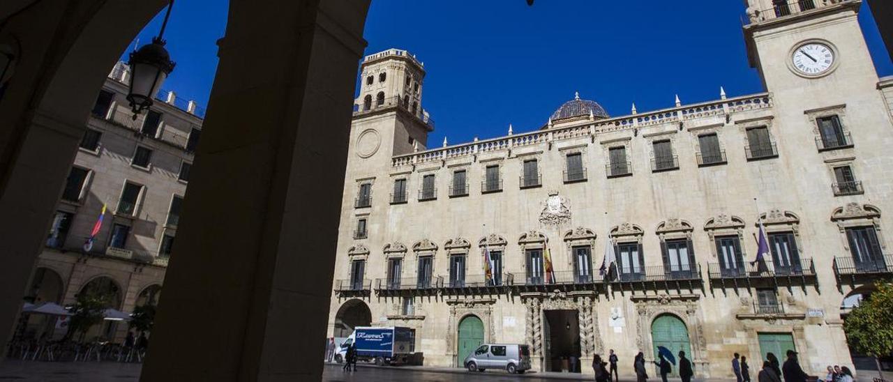 Fachada del Ayuntamiento de Alicante