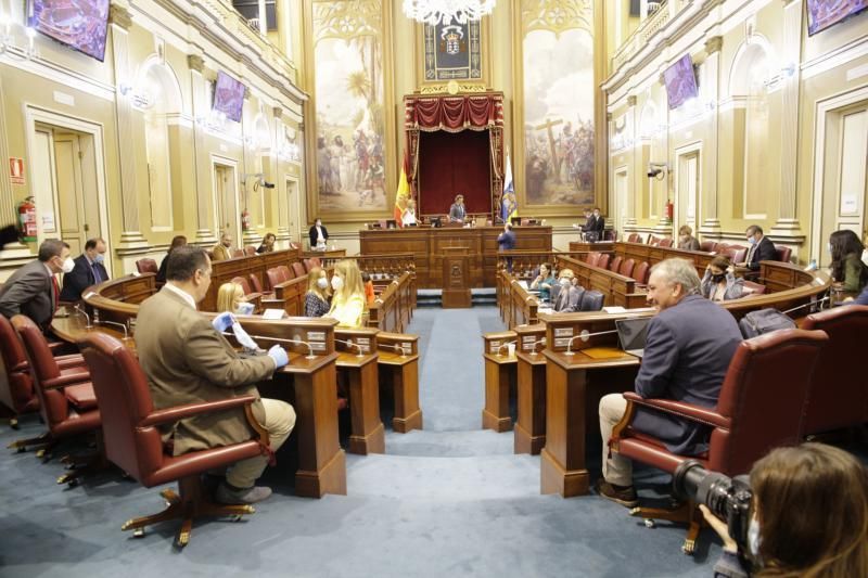 Pleno del Parlamento de Canarias  preside Gustavo Matos , presidente del gobierno , Victor Torres   | 19/05/2020 | Fotógrafo: Delia Padrón