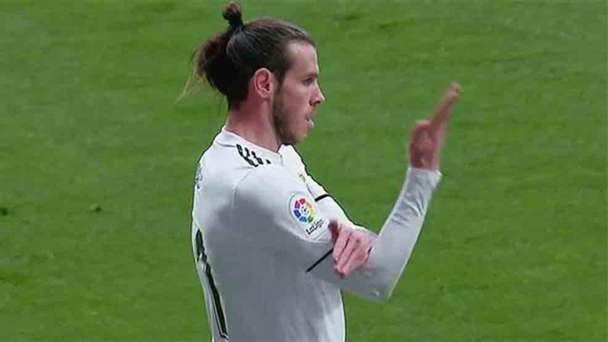 La peineta de Bale le puede costar cara