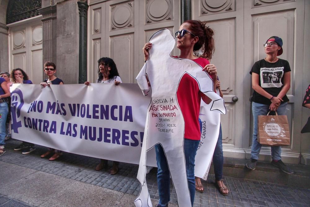 Piden protección contra los asesinatos de mujeres