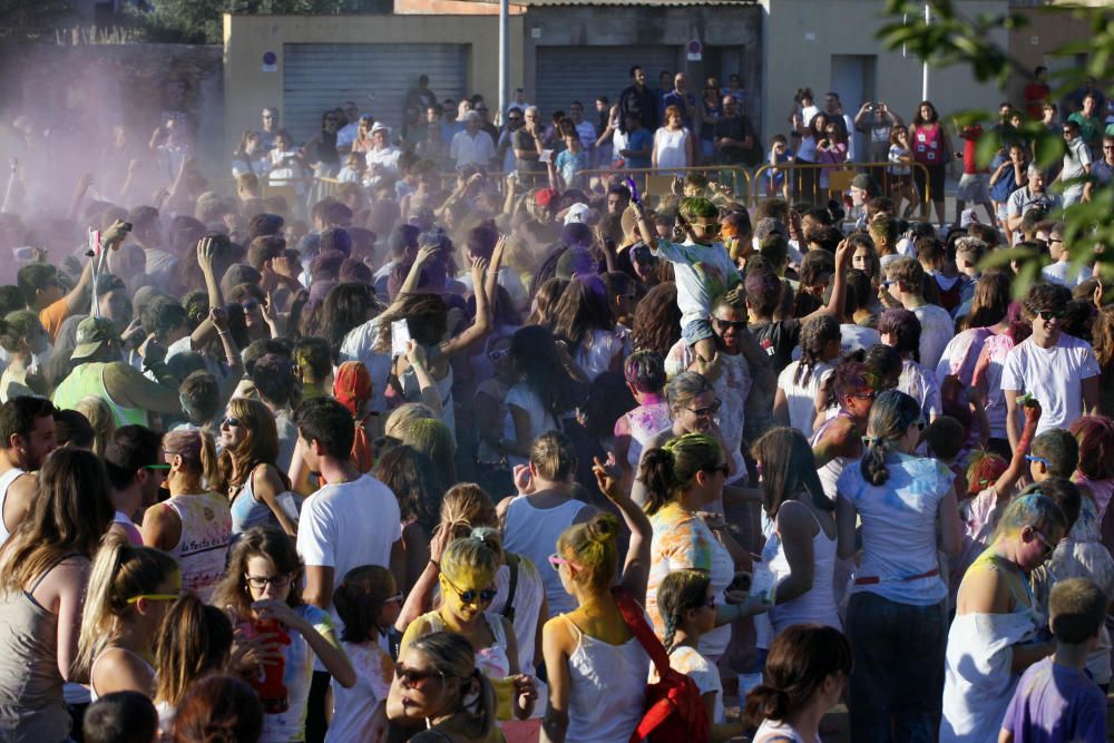 Festa «holi»a la Bisbal d'Empordà