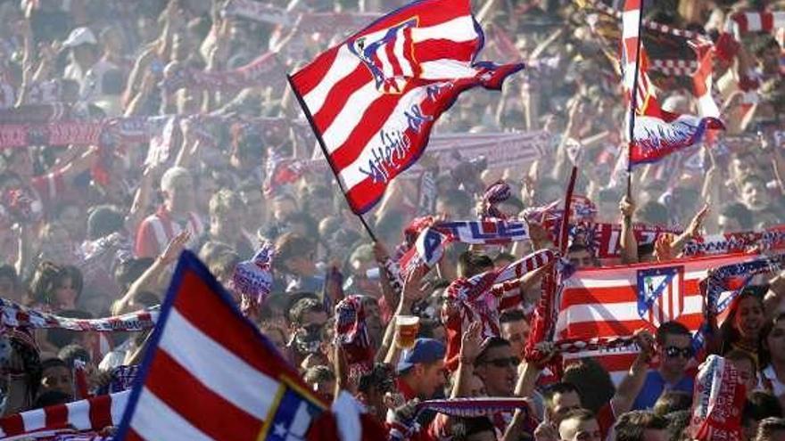Una imagen de la afición rojiblanca en Neptuno. // Reuters