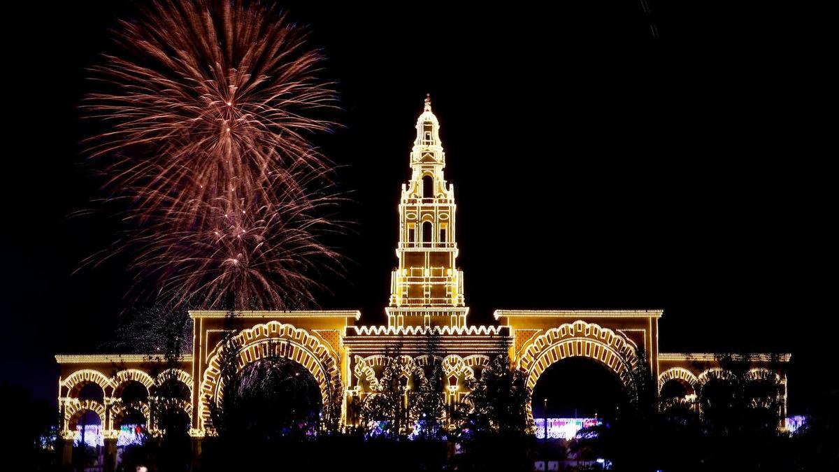 Fuegos artificiales para celebrar el inicio de la Feria de Córdoba 2025