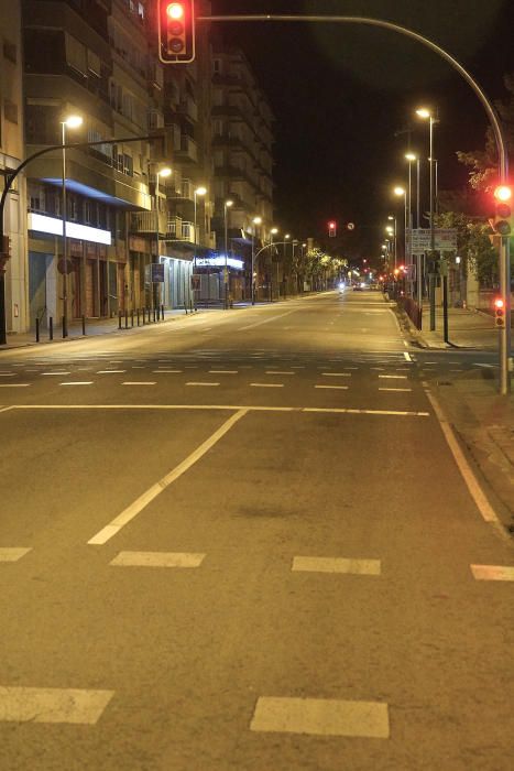 Els carrers de Girona buits en la primera nit del toc de queda