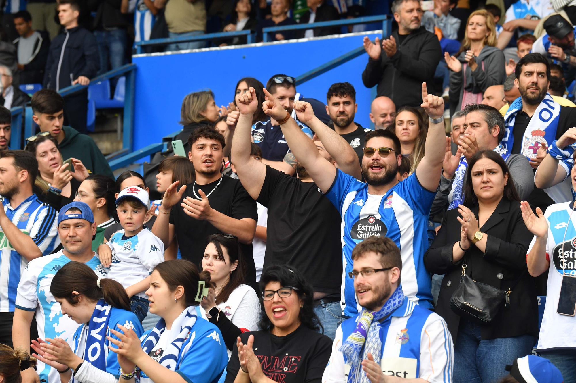 Homenaje a Arsenio Iglesias en Riazor antes del Deportivo-Alcorcón