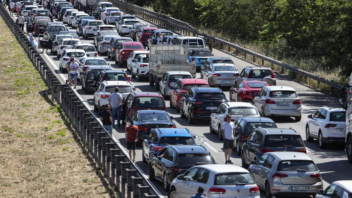 Retenciones de 14 Km en la AP-7