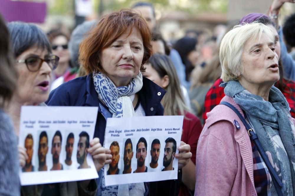 Marcha en València en protesta por la sentencia de 'La Manada'