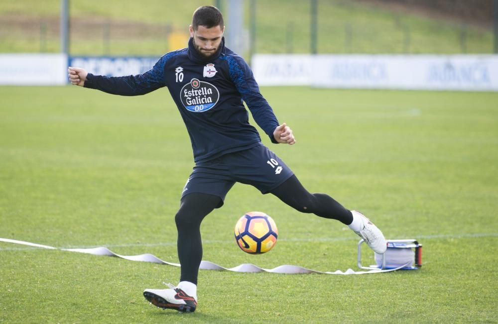 El Dépor ensaya acciones a balón parado