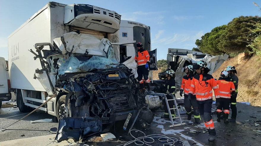 Estado en el que quedó el camión implicado en el accidente.