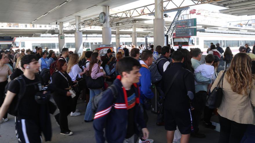 Renfe ofrece 52.000 plazas en Cercanías para desplazarse al Circuit Ricardo Tormo