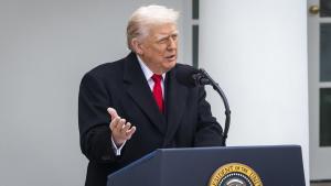 Trump, contra la immigració: "Si no poden estimar el país, no els volem"