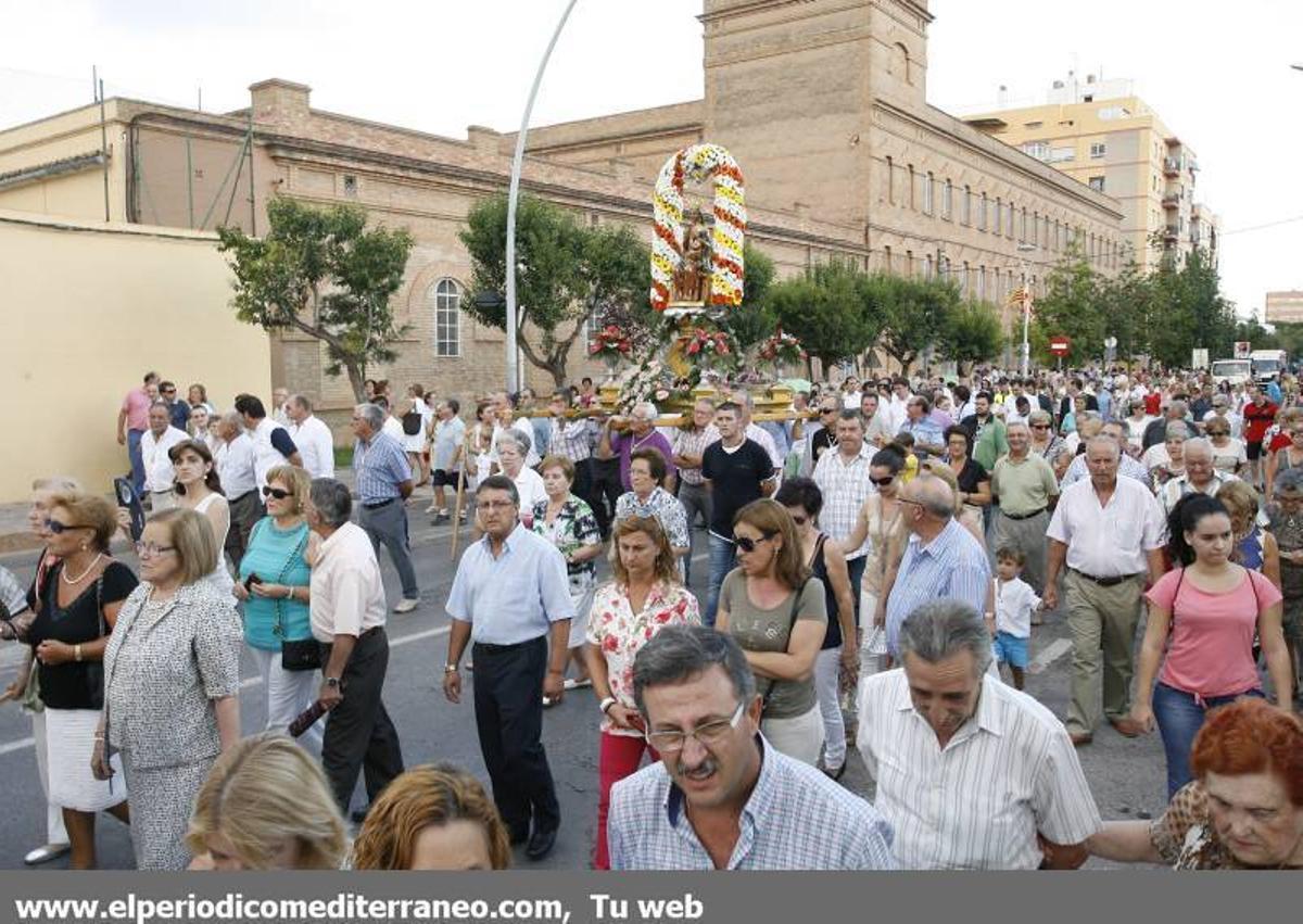 Vial-real devuelve su patrona a la ermita