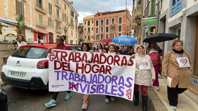 Así ha sido la manifestación de las trabajadoras del hogar de Mallorca en Cort