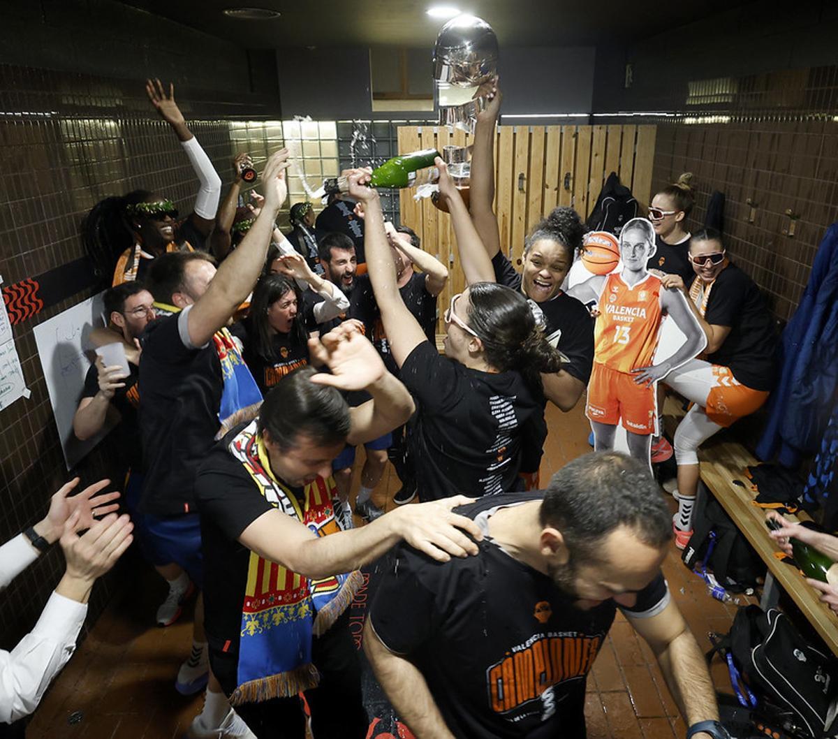 Así se vivió la fiesta en el vestuario del Valencia Basket